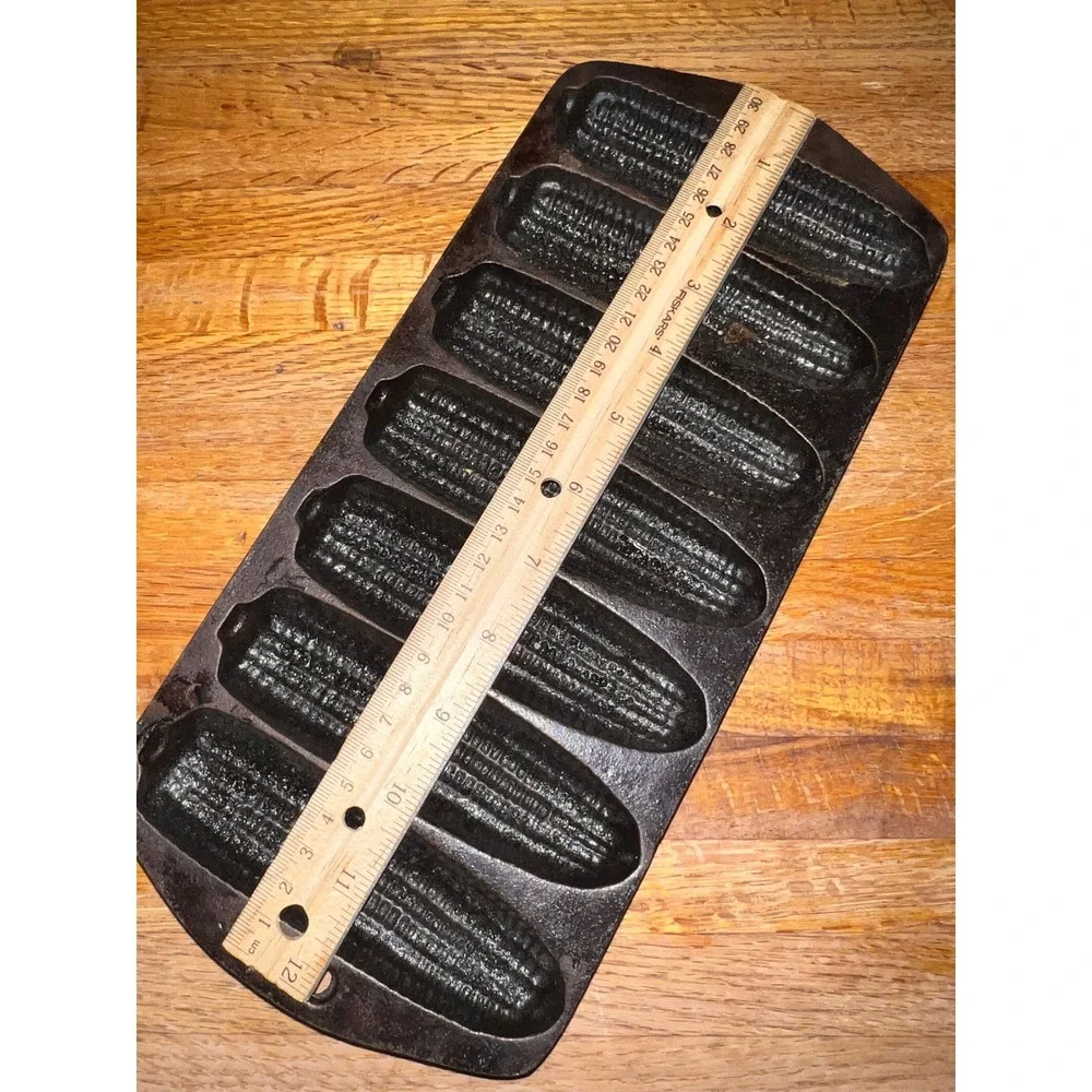 Vintage Cast Iron Cornbread Pan 7 Slot Corn Cob Shape Muffin Mold Baking Tray